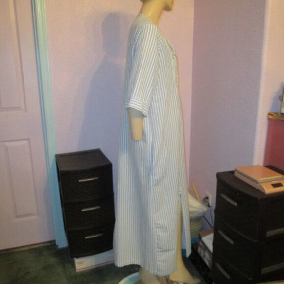 Seersucker EMBROIDERED Size S House DRESS Pockets ZIP Collections Etc PATIO Maxi - Picture 7 of 10